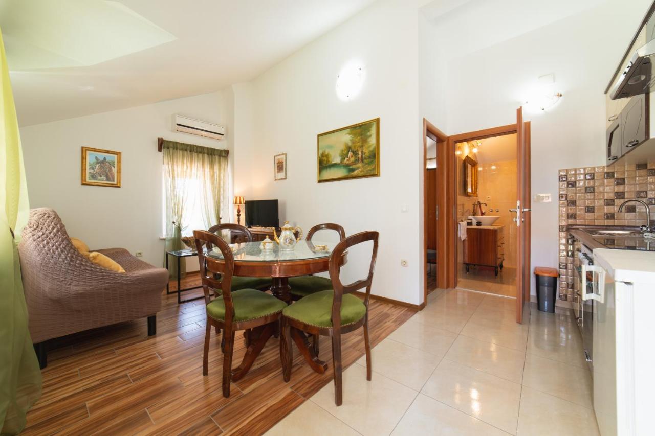 Apartments Villa Mira Kaštela 外观 照片