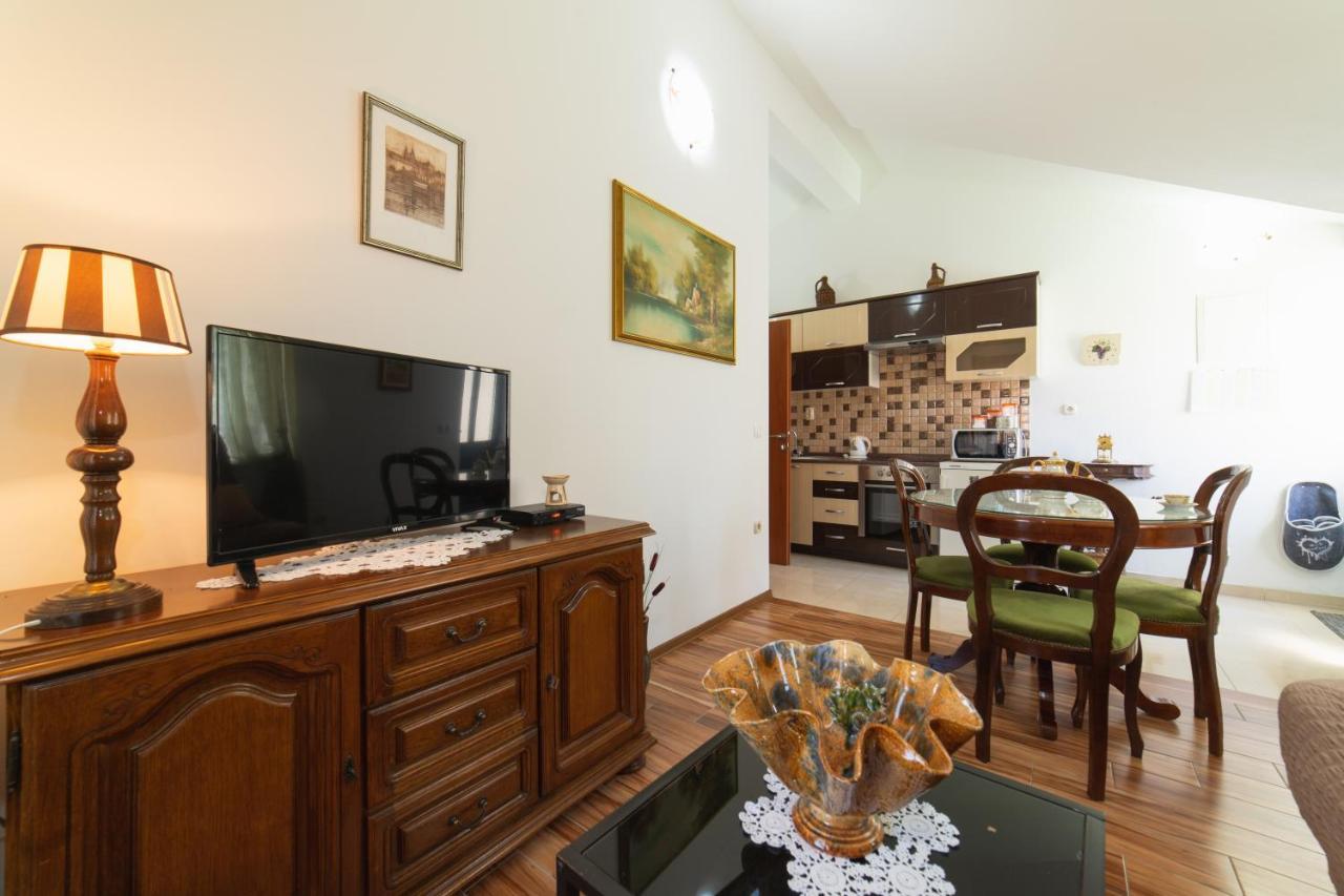 Apartments Villa Mira Kaštela 外观 照片