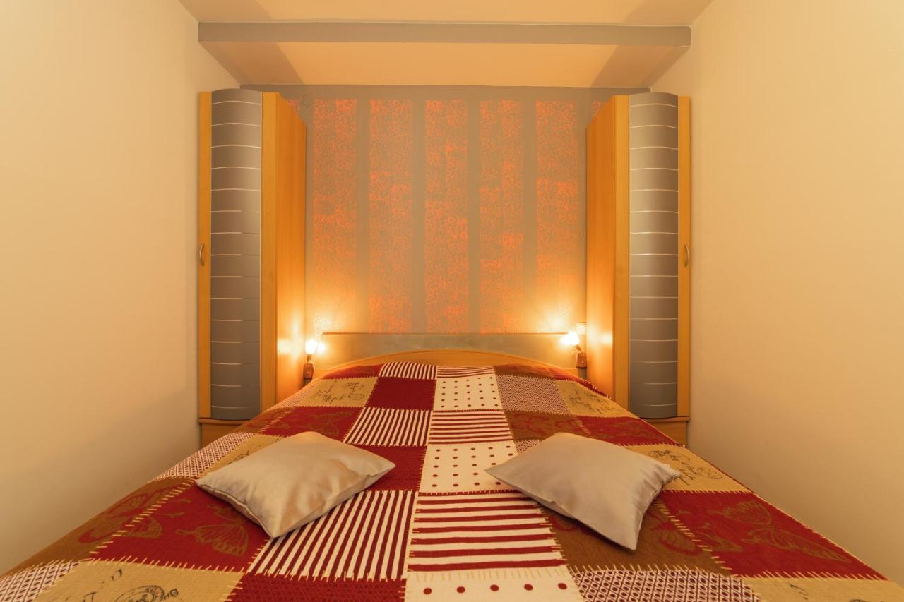 Apartments Villa Mira Kaštela 外观 照片